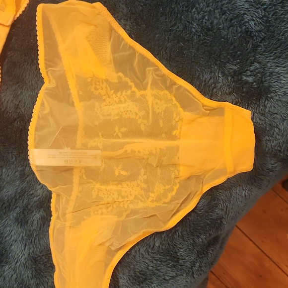 Adore me set 34a, small - Picture 6 of 6